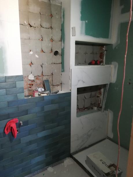 PROYECTO EMMME: el piso de Ana y Eduardo reforma integral madrid emmme studio Ana y Eduardo obra alicatado baño.jpg
