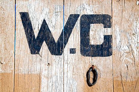 Necesitamos hablar sobre inodoros