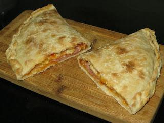 PIZZA CALZONE