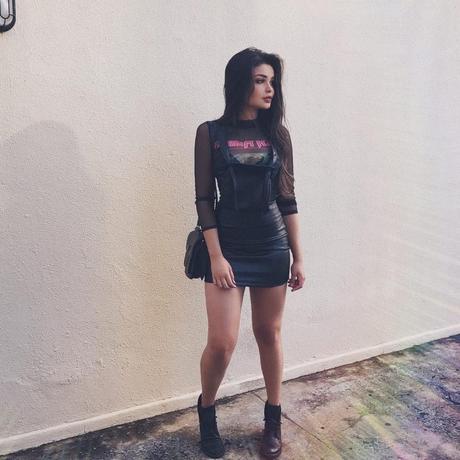 Look Falda Cuero Negra Fiesta