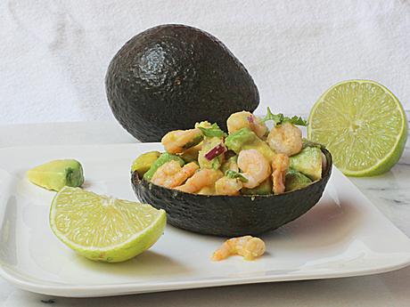Aguacates rellenos de camarones