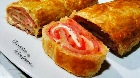 RULO DE HOJALDRE Y SALSA DE YOGURT