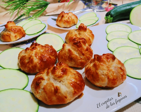 RULO DE HOJALDRE Y SALSA DE YOGURT