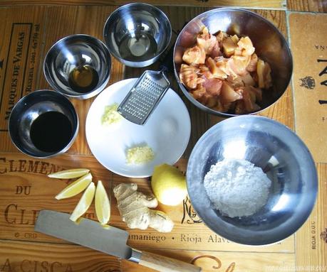 Karaage, pollo frito japonés Karaage, pollo frito japonés