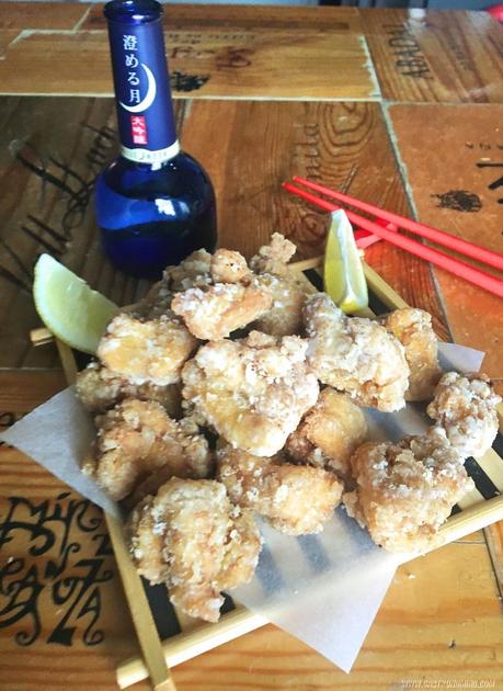 Karaage, pollo frito japonés Karaage, pollo frito japonés