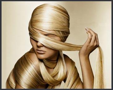 PELO DE QUITA Y PON: El flequillo postizo de Penélope Cruz