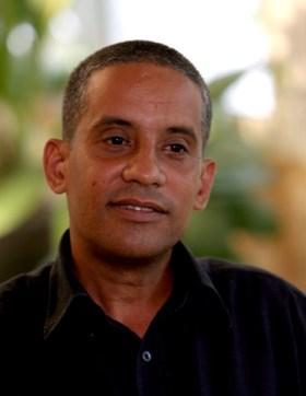 Al Guayacán honrado