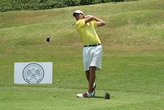 Junqueira, de Brasil, líder con 64