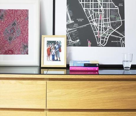 exp02-framed-photograph-displays