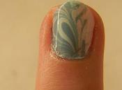 Uñas marbles... manicuría para quienes tienen mucho tiempo libre