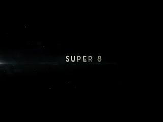 SUPER 8 (2011)