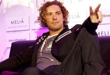 David Bisbal corta con Elena Tabada