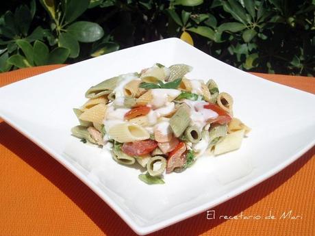ENSALADA DE PASTA CON SALMÓN Y SALSA DE YOGUR ENSALADA DE PASTA CON SALMÓN Y SALSA DE YOGUR