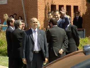 Unos, en palacio; otros, sin espacio.