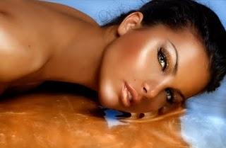 ¿Qué son y como funcionan los autobronceadores?