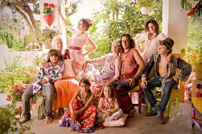 ¡¡Ay qué hippies somos!! World Family Ibiza