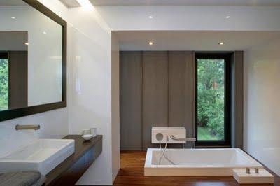 MAS SANITARIOS DE LINEAS MODERNAS