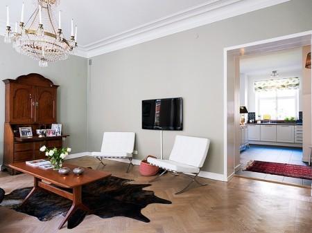 silla barcelona piso en suecia muebles modernos muebles de lineas rectas muebles de diseño mies van de rohe mezcla de estilos en decoración estilo nórdico clásico moderno estilo nórdico diseño de los años 50 diseño alemán Decoración clásica con toques modernos casa decorada en blanco 