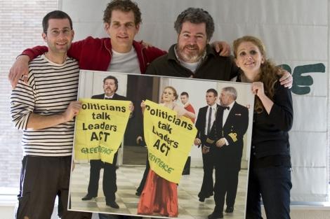 Los activistas que estuvieron en la cárcel en Copenhague con López de Uralde. | Greenpeace