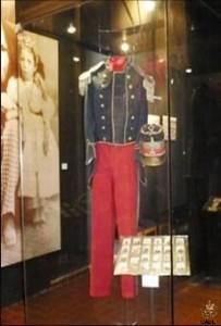 Museo Litoral boliviano uniformes