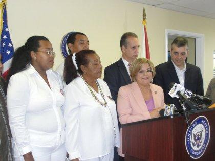 Entre LOBOS anda el juego… Entre LOBOS anda el juego…