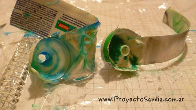 ¿Cómo son los dentífricos multicolores por dentro?