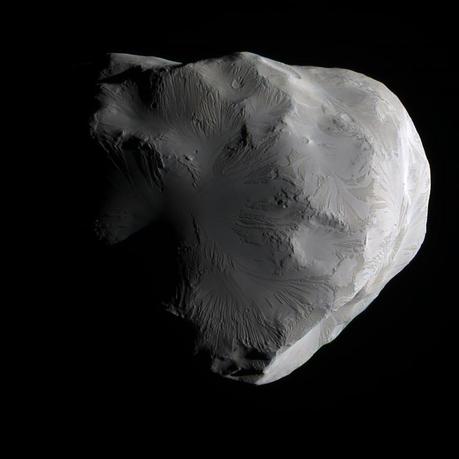Cassini obtiene imágenes de la luna Helena