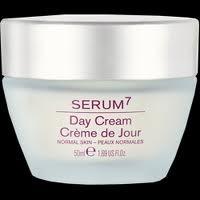 ¡El mágico Serum7 en tu farmacia!