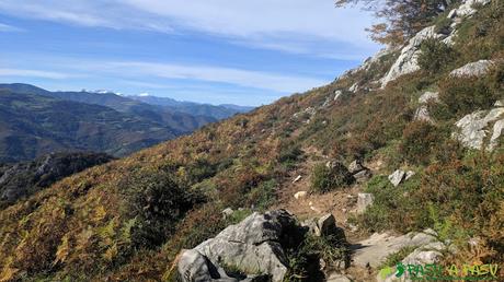 RUTA al PICO FORMOSO (Fermosu) desde PELÚGANO, ALLER Sendero por la Sierra de Pelúgano hacia el Pico Formoso