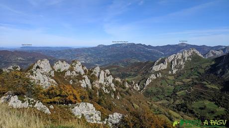RUTA al PICO FORMOSO (Fermosu) desde PELÚGANO, ALLER Vista hacia la Xamoca y Peña Mayor desde el Pico Formoso