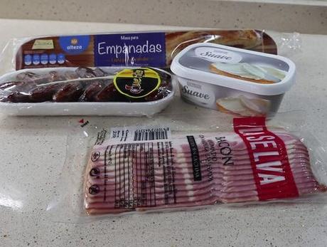 Ingredientes necesarios para hacer la empanada de bacon y dátiles casera