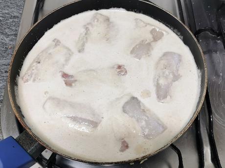 Merluza en salsa de almendras Merluza en salsa de almendras