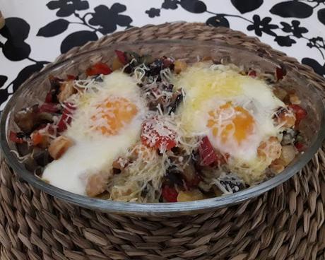 HUEVOS CON SANFAINA GRATINADA