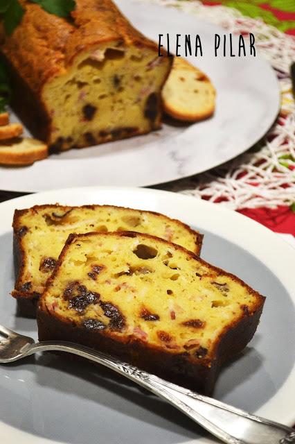 Pastel de beicon y ciruelas pasas