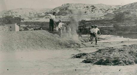 Resultado de imagen de aventar el grano