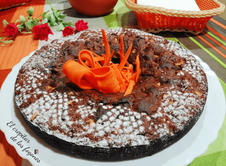 BIZCOCHO DE YOGUR DE CHOCOLATE CON MELOCOTONES EN ALMÍBAR