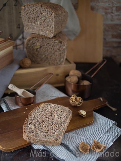 Pan integral con semillas y nueces Pan integral con semillas y nueces