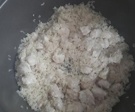 Arroz con pollo y verduras