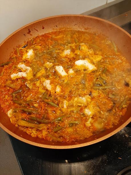 ARROZ DE COLIFLOR CON VERDURAS Y BACALAO