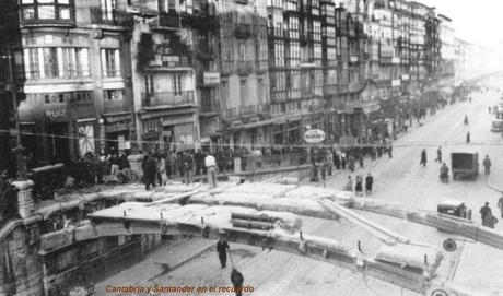 1936:derribo del Puente de Vargas