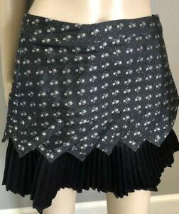 Faldas Plisadas Con Disenos