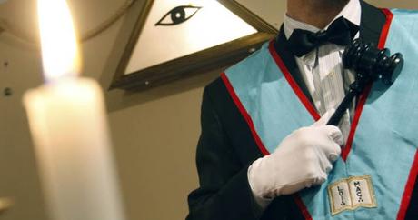 OTRA MIRADA MASÓNICA SOBRE EL NACIMIENTO DE LA MASONERÍA