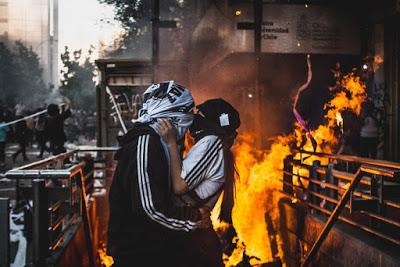 Los Héroes De Un Nuevo Mundo