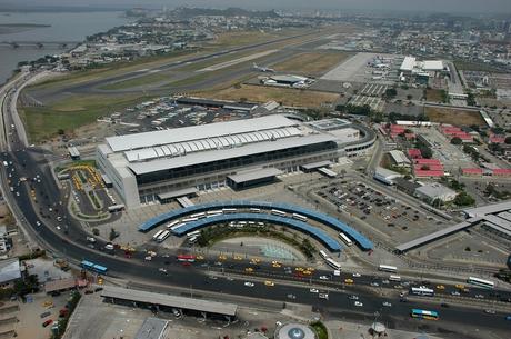 Terminal Terrestre Guayaquil, Ecuador / Gómez Platero Arquitectos Terminal Terrestre Guayaquil, Ecuador / Gómez Platero Arquitectos