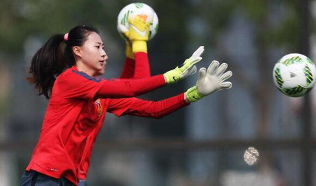 未分类-模特般的身材却选择踢足球,90后的女足门将张越不靠颜值靠实力 未分类-模特般的身材却选择踢足球,90后的女足门将张越不靠颜值靠实力