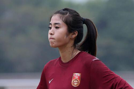 未分类-模特般的身材却选择踢足球,90后的女足门将张越不靠颜值靠实力 未分类-模特般的身材却选择踢足球,90后的女足门将张越不靠颜值靠实力