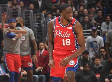 王者官网-连中14记3分！76人小将打破NBA纪录，快船4人砍102分主场险胜