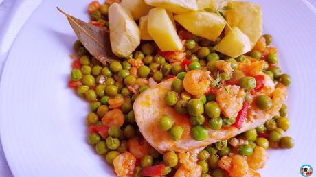 Cazuela de merluza y langostinos