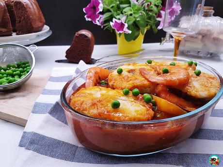 Cazuela de merluza y langostinos