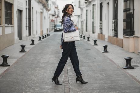 CLASSIC BLUE: EL COLOR Y LOS BASICOS QUE NECESITAS ESTA PRIMAVERA 2020 BLUSA DE RAYAS